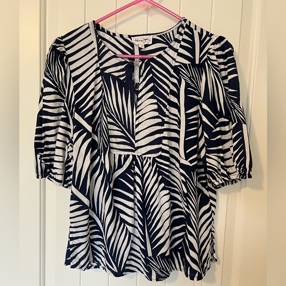Panama Jack Medium Navy and White Leaf Print Top with metal clasp